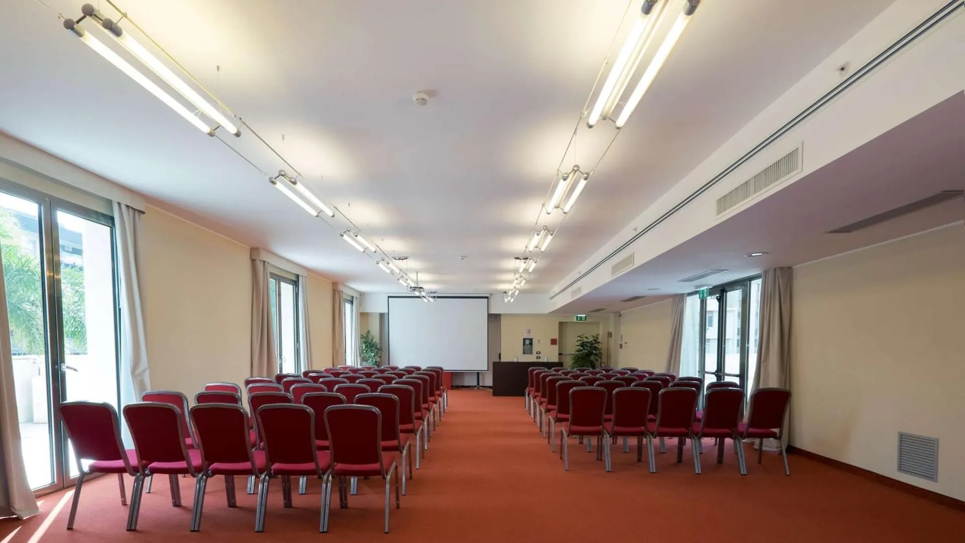 Hilton Garden Inn Lecce 4*,  Italy