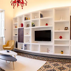 Designer Lecce
